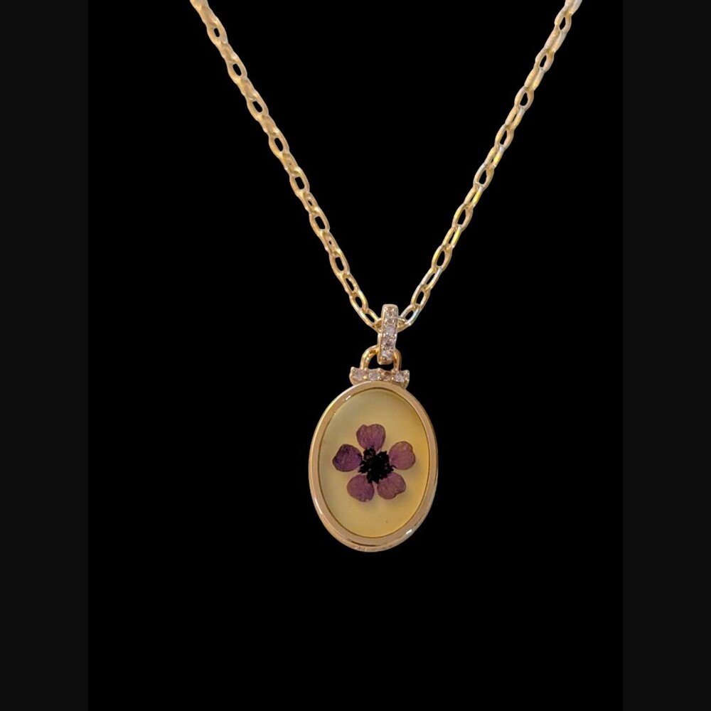 Sunstone Imports 14k Gold Plated Vintage Style Natural Pressed 1.5" Flower 20"